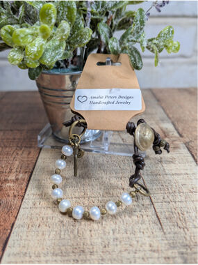NEW Artisan Boho White Genuine Pearls Brown Knotted Leather Cord Button Bracelet